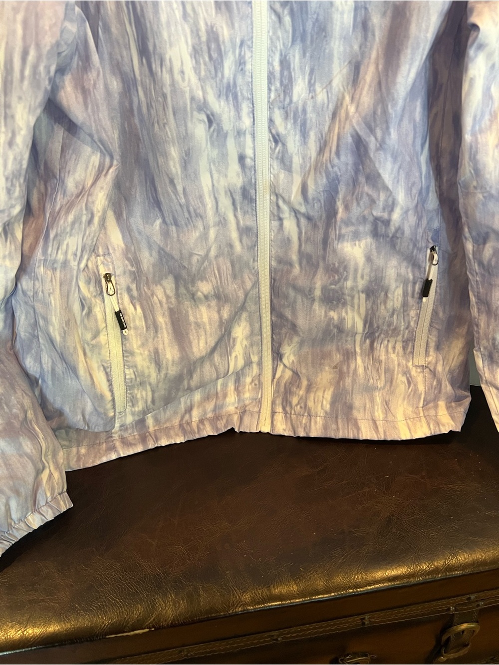 New Balance Pastel Tie-Dye Hooded Windbreaker - Lavender and White - Picture 5 of 9